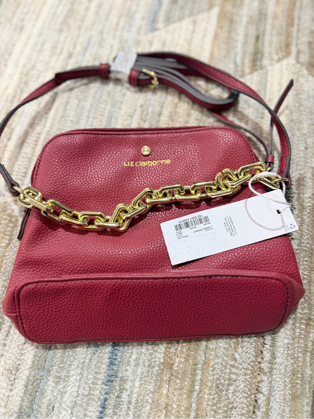 Liz Claiborne Red Pebbled Crossbody With Gold Chain